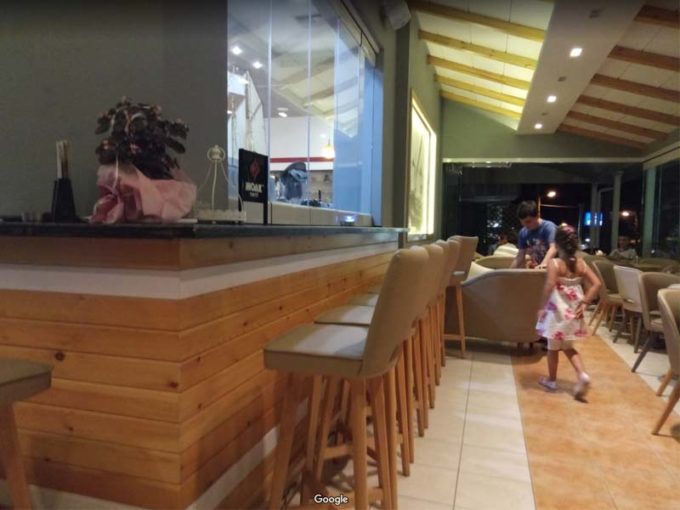 artopoiia-fournos-zaxaroplasteio-tasos-nikiti-halkidiki-pastry-cafe-psomia-glyka-3-800x600